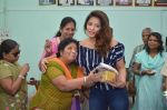 Neetu Chandra celebrates her birthday with women of nab worli on 20th June 2016
